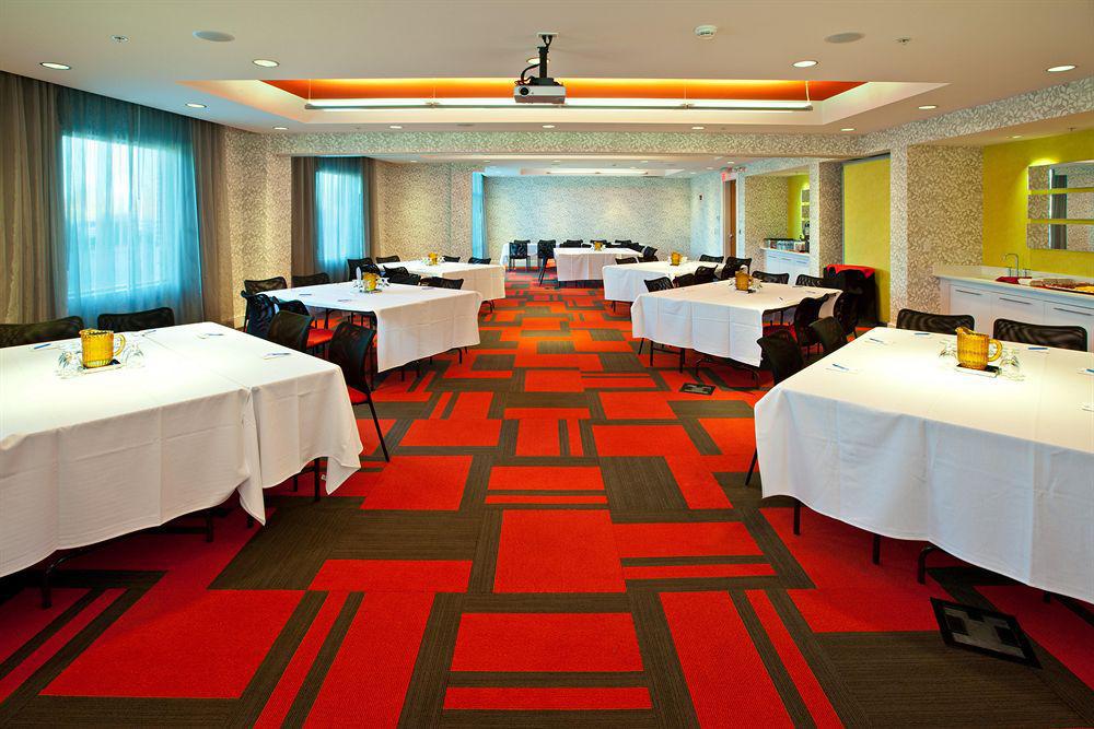 Hotel Indigo Columbus Architectural Center, An Ihg Hotel Restaurante foto